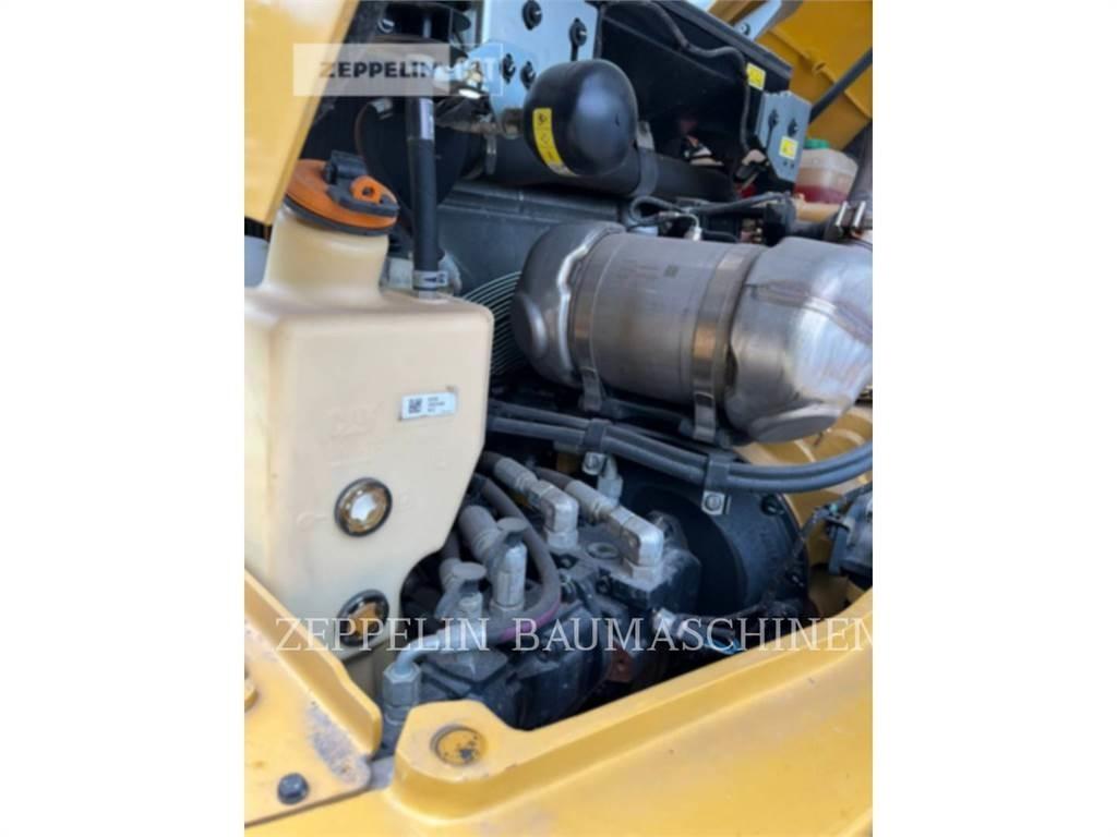 CAT 908-14 Колесни товарачи