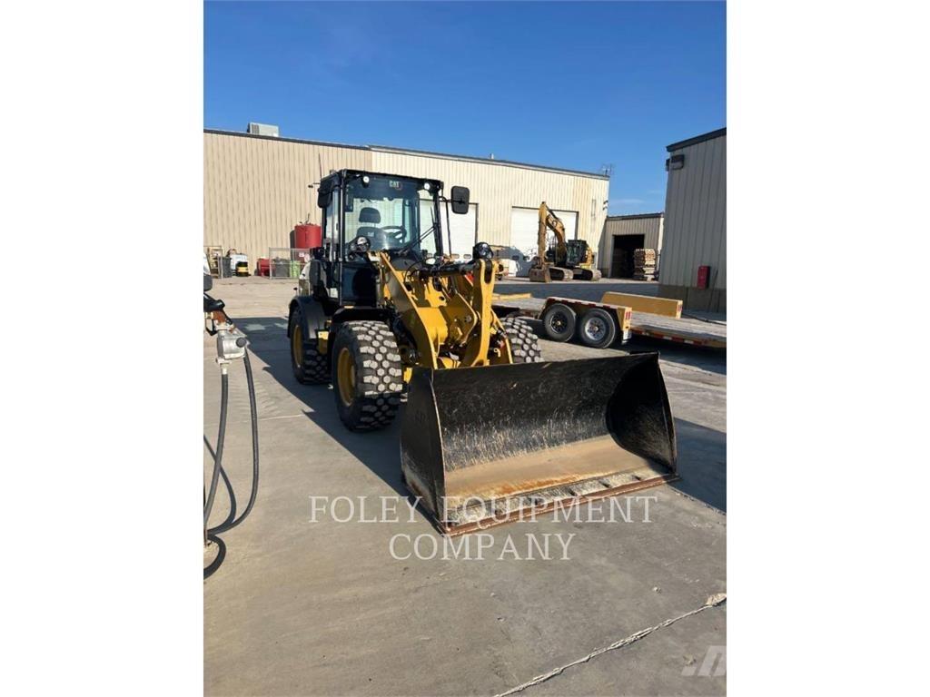 CAT 908-14 Колесни товарачи