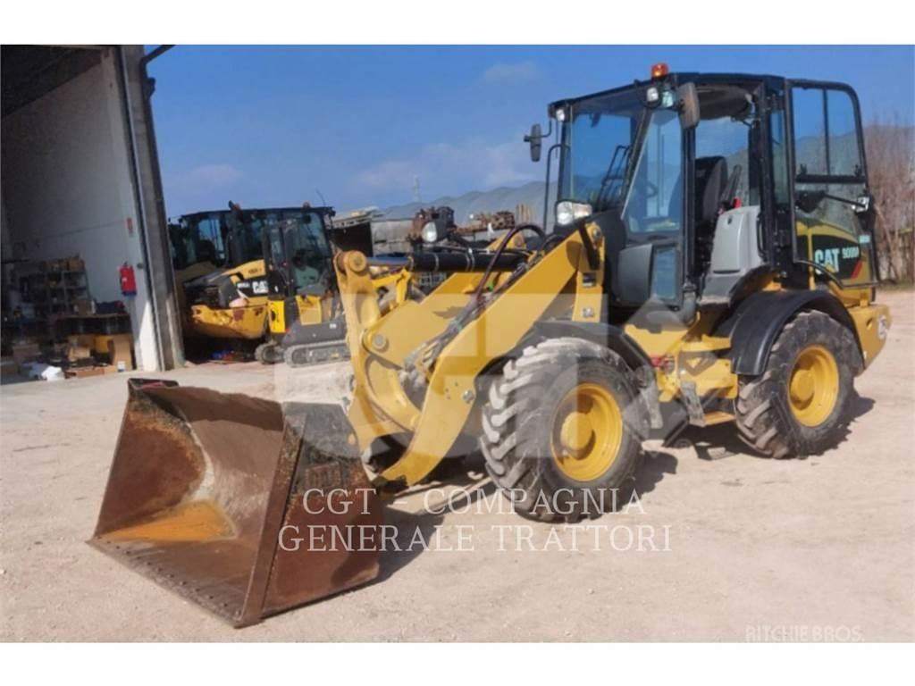 CAT 908 M Колесни товарачи
