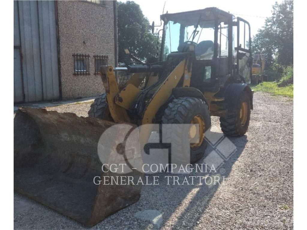 CAT 908H Колесни товарачи