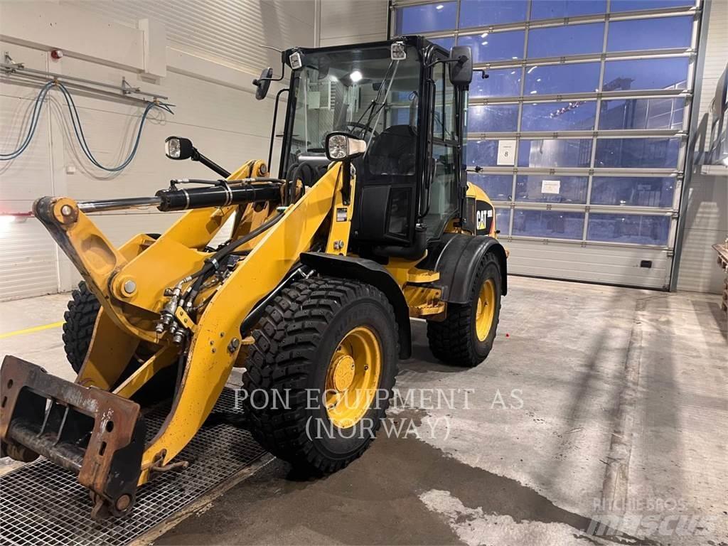 CAT 908H2 Колесни товарачи