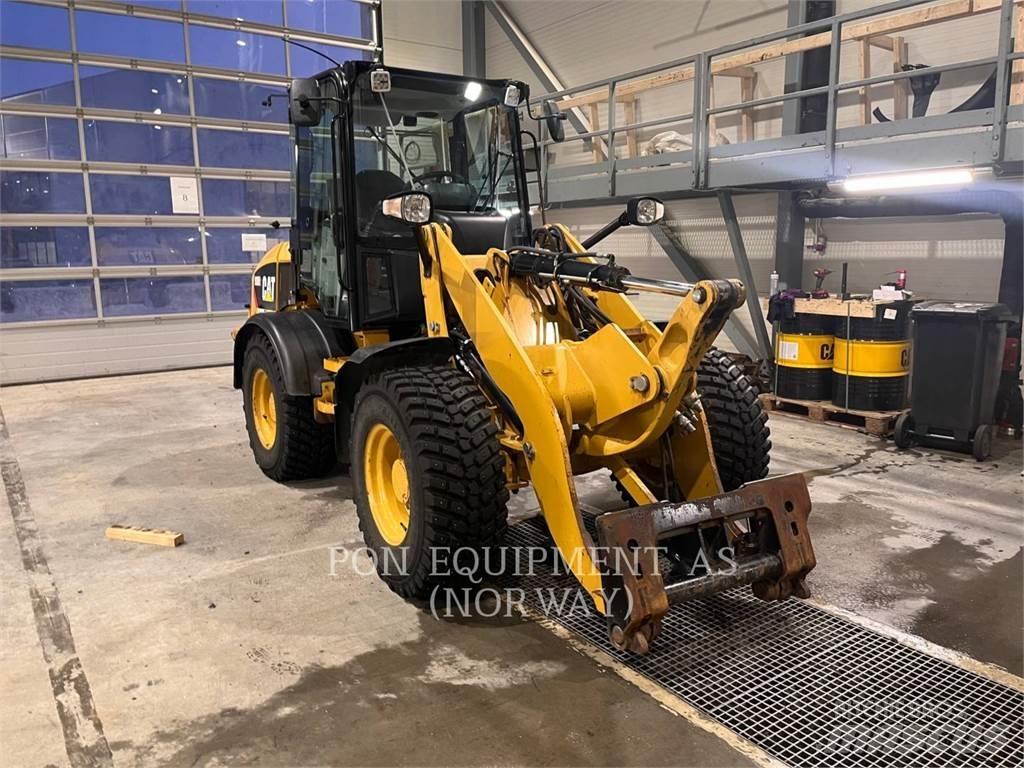 CAT 908H2 Колесни товарачи
