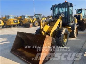 CAT 908M Колесни товарачи