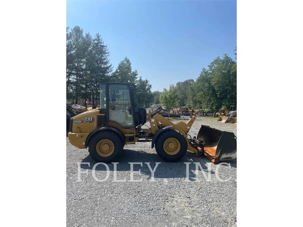 CAT 908M Колесни товарачи
