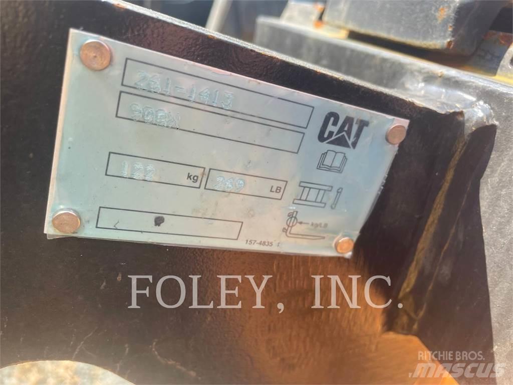 CAT 908M Колесни товарачи