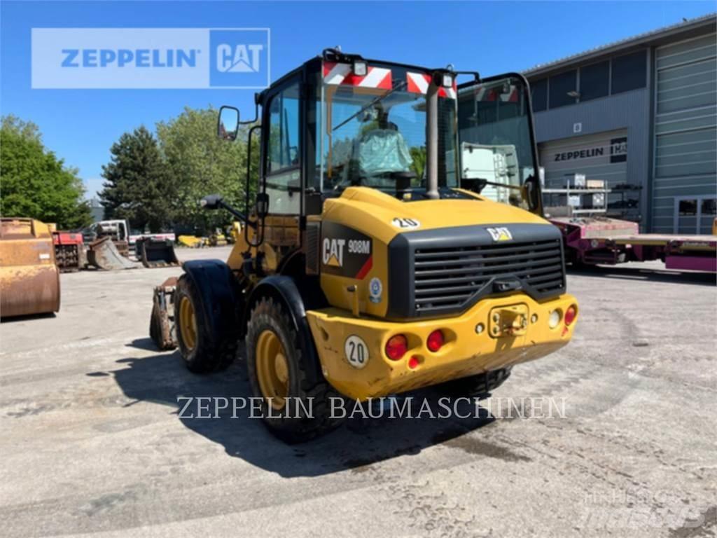 CAT 908M Колесни товарачи