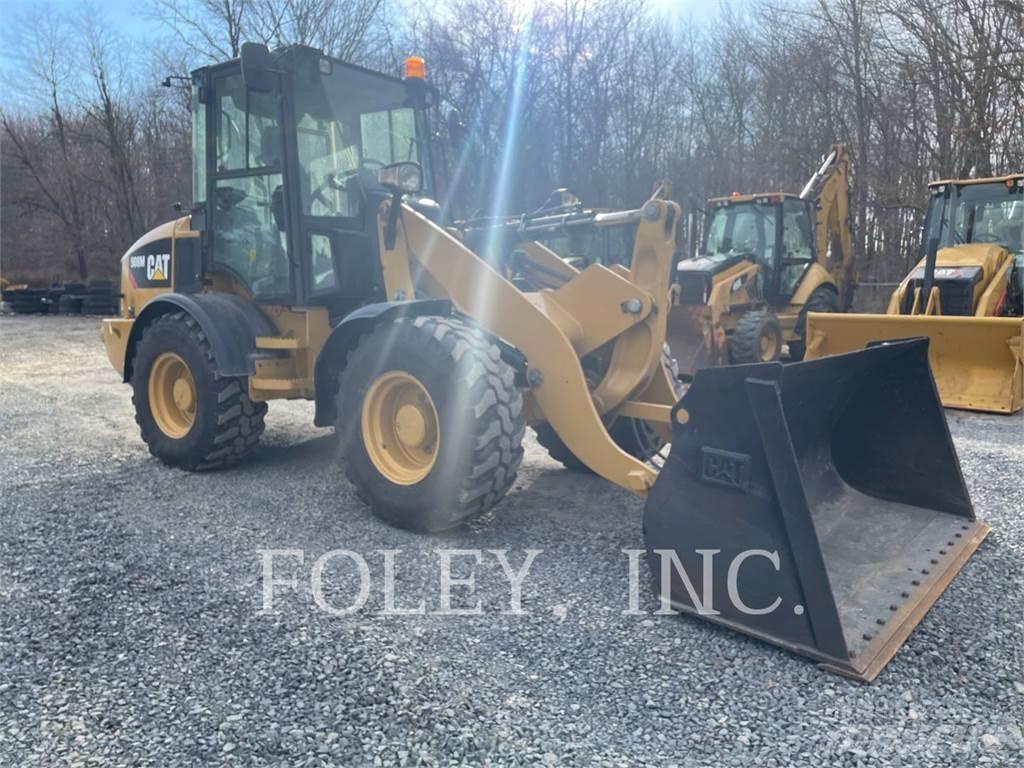 CAT 908M Колесни товарачи
