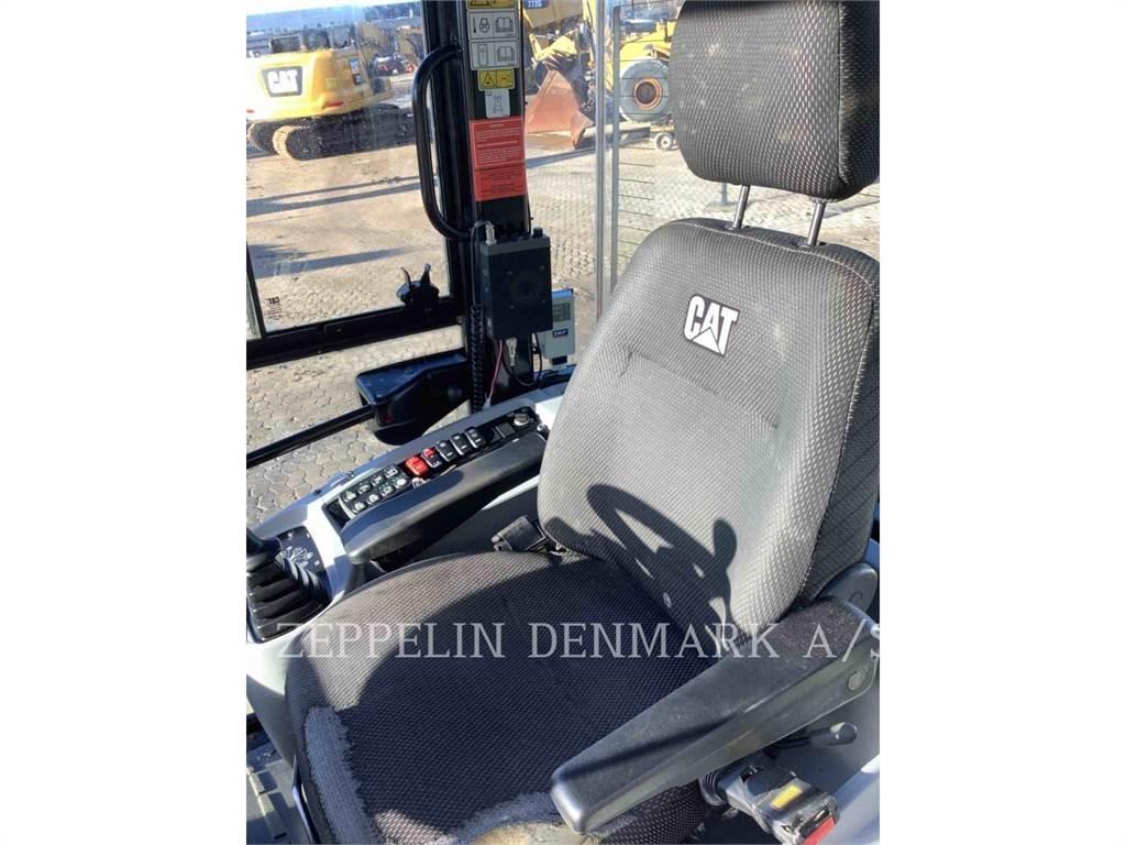 CAT 908M Колесни товарачи