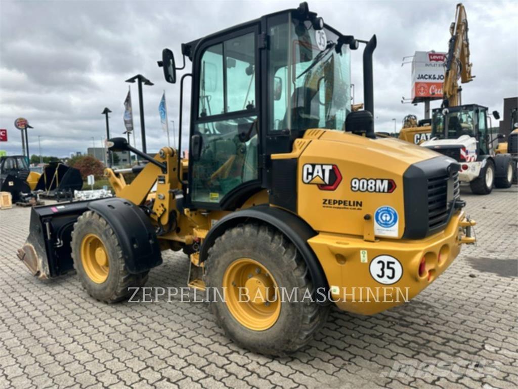 CAT 908M Колесни товарачи