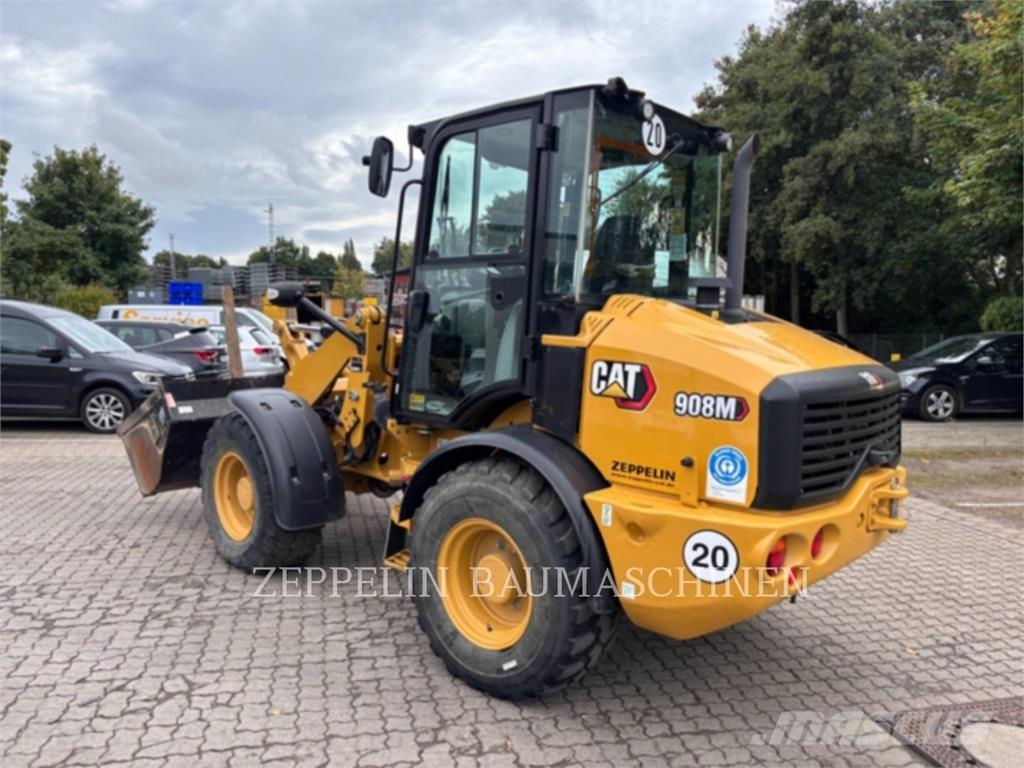 CAT 908M Колесни товарачи