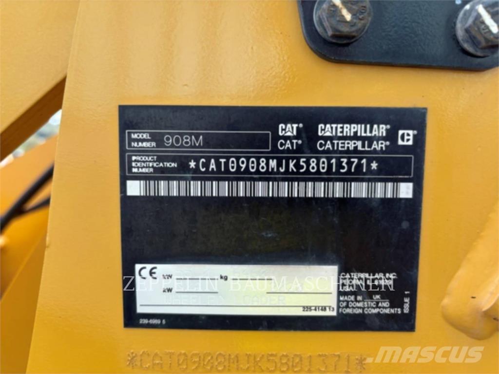 CAT 908M Колесни товарачи