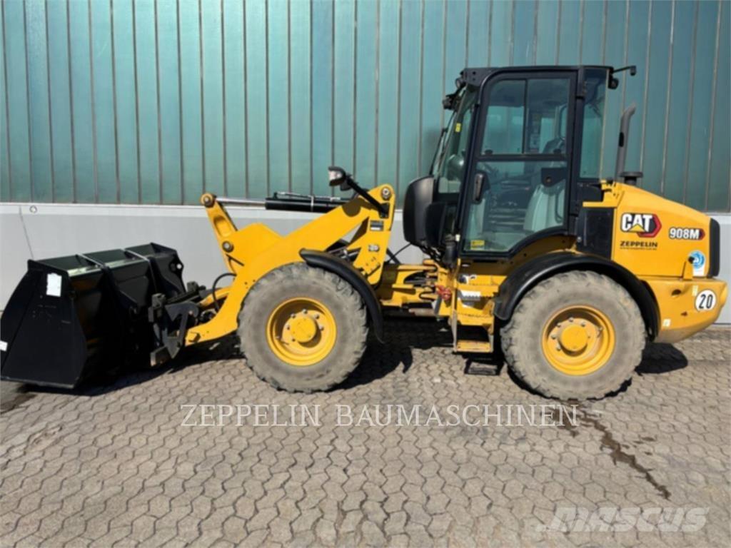 CAT 908M Колесни товарачи