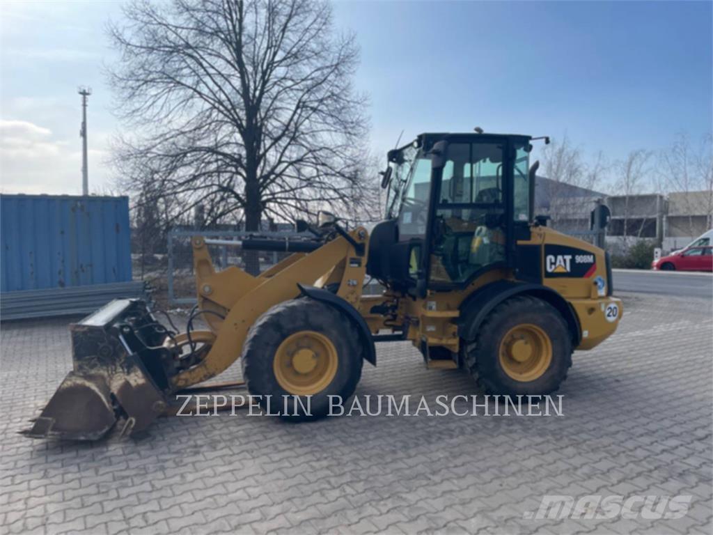 CAT 908M Колесни товарачи