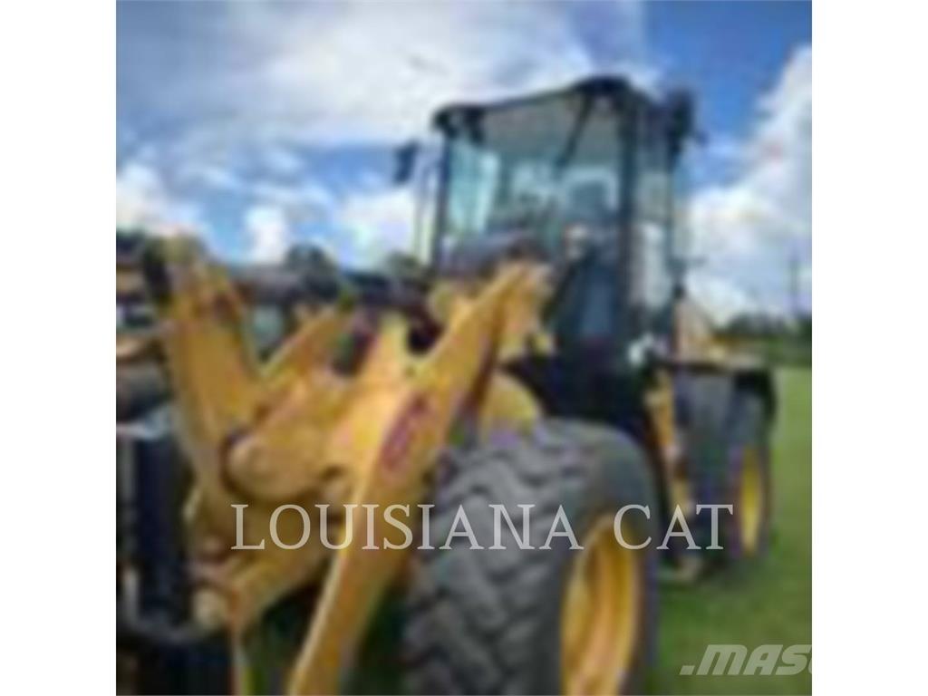 CAT 910 Колесни товарачи