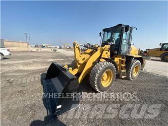 CAT 910 Колесни товарачи