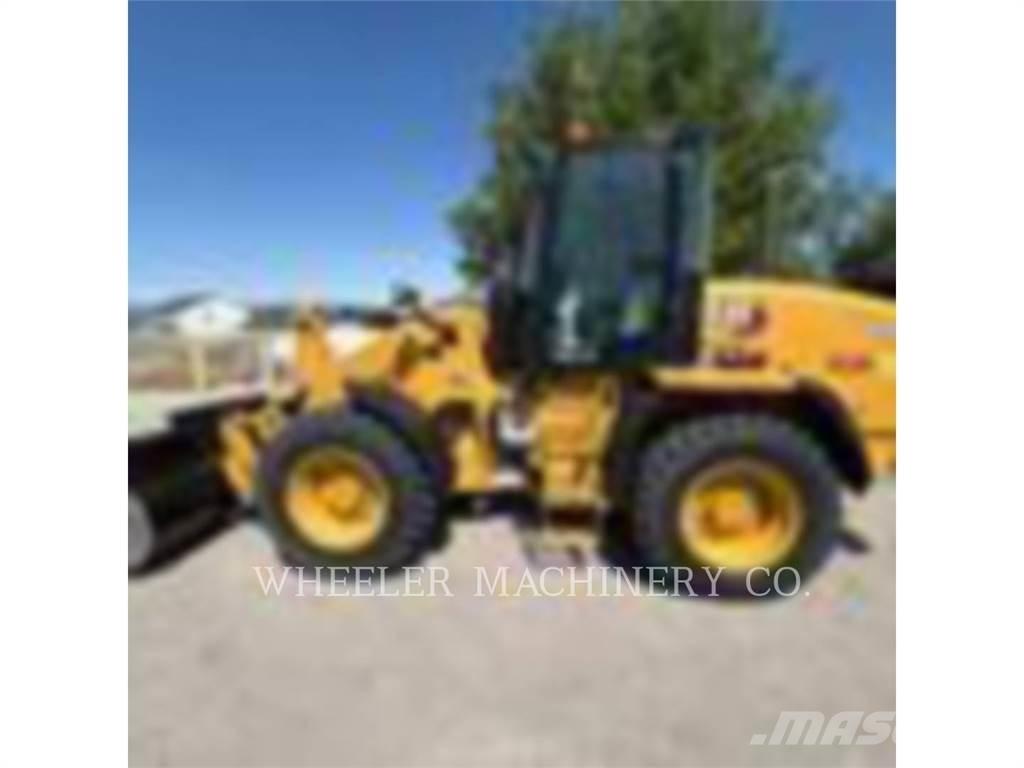 CAT 910 Колесни товарачи