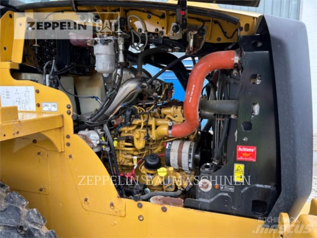 CAT 910-14A Колесни товарачи
