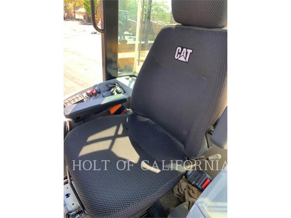 CAT 914 Колесни товарачи