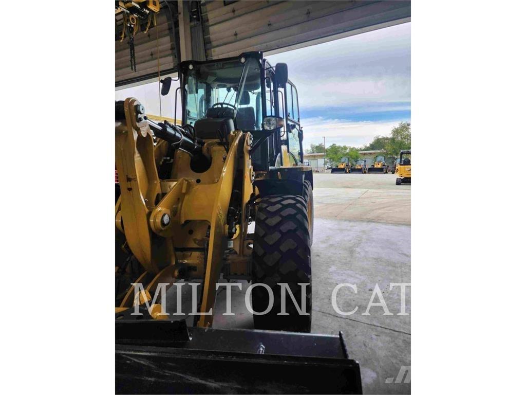 CAT 914 Колесни товарачи