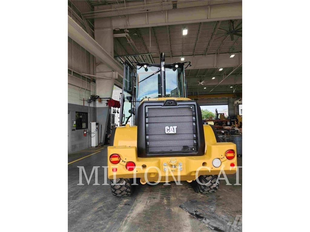 CAT 914 Колесни товарачи
