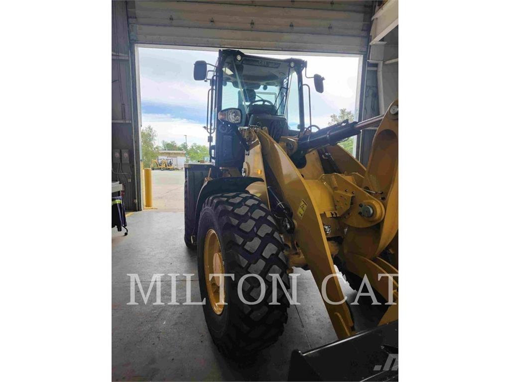 CAT 914 Колесни товарачи