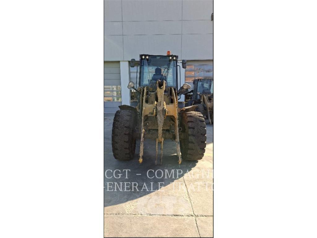 CAT 914 Колесни товарачи