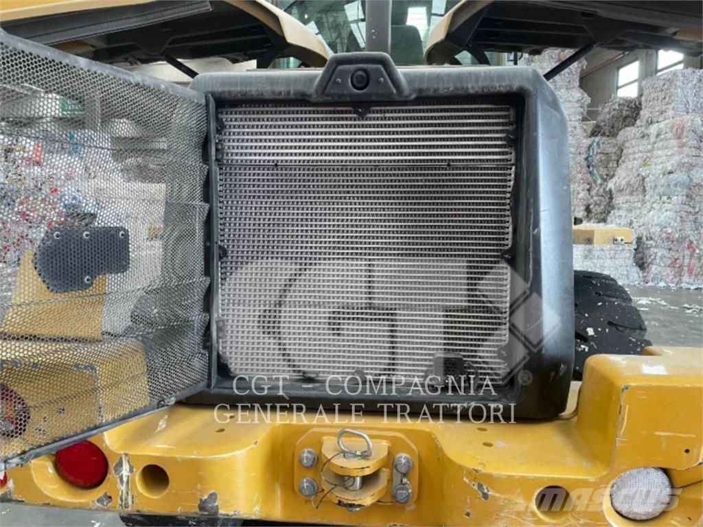 CAT 914 Колесни товарачи