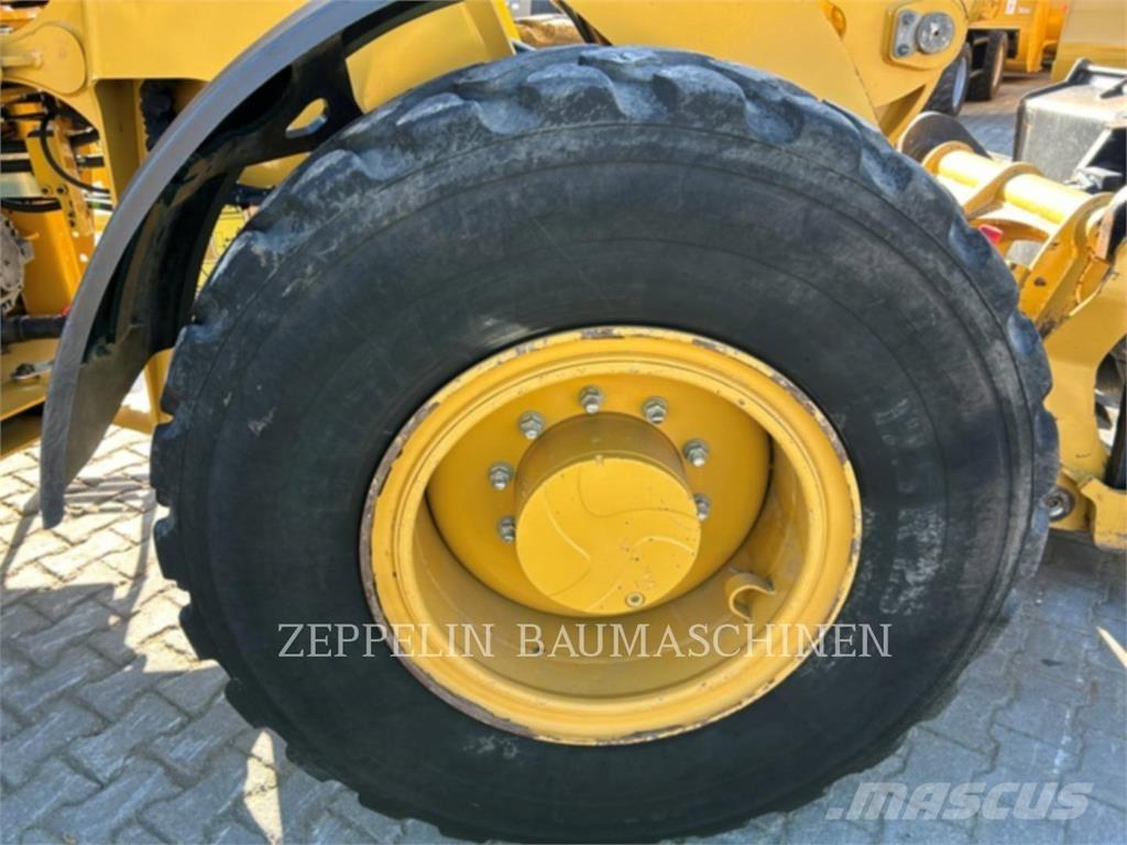 CAT 914-14A Колесни товарачи