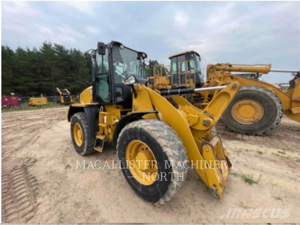 CAT 91414 Колесни товарачи