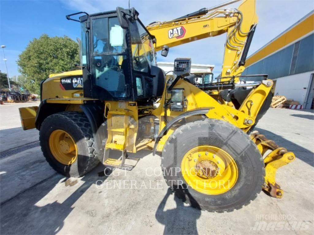 CAT 914M Колесни товарачи