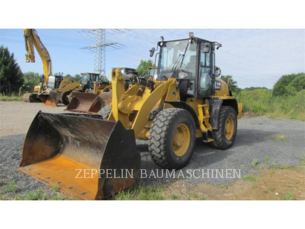 CAT 914M Колесни товарачи