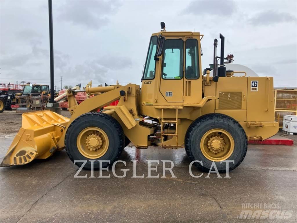 CAT 916 Колесни товарачи