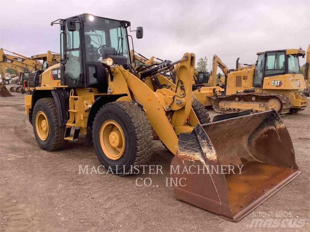 CAT 918M Колесни товарачи