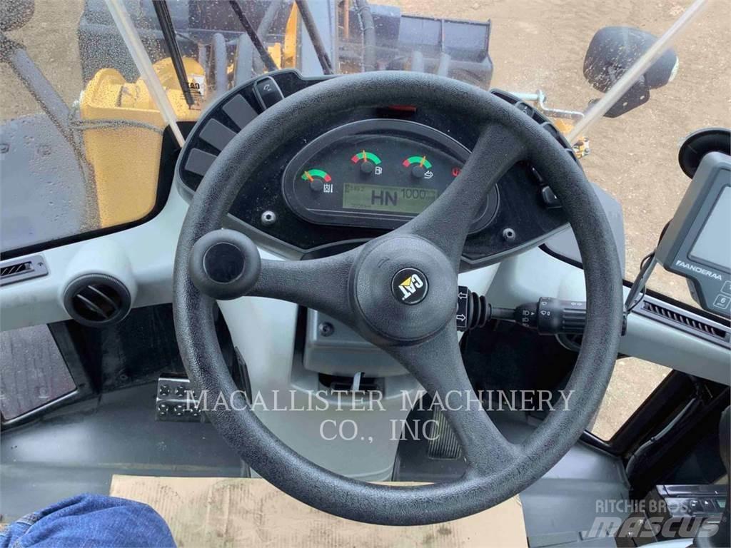 CAT 918M Колесни товарачи