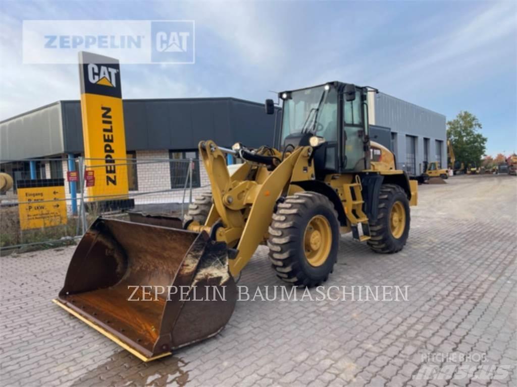 CAT 918M Колесни товарачи