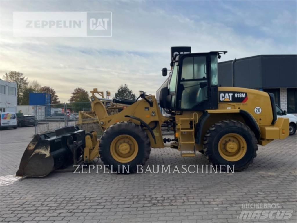 CAT 918M Колесни товарачи