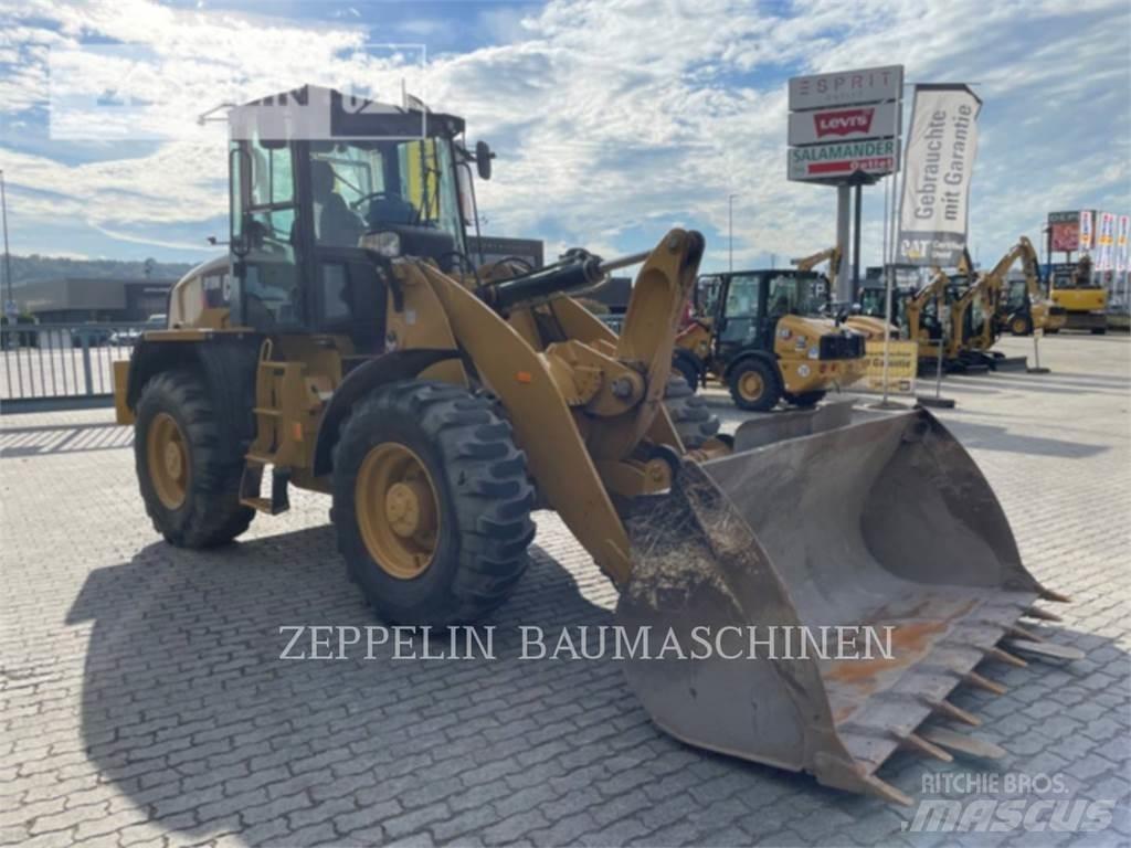 CAT 918M Колесни товарачи