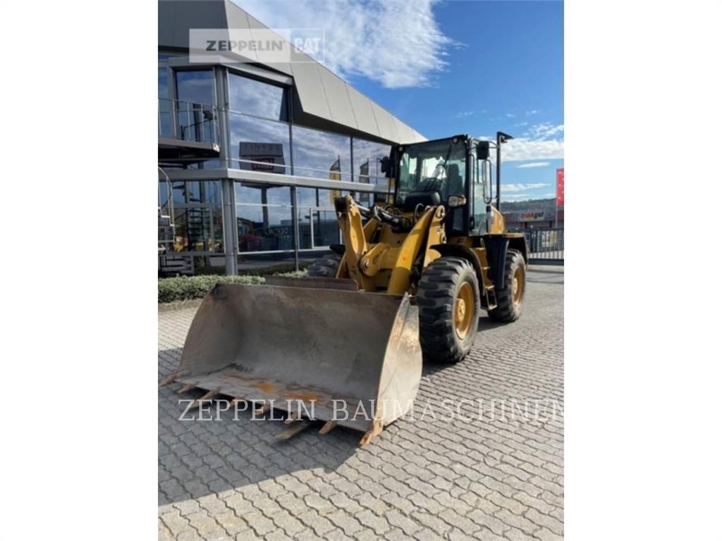 CAT 918M Колесни товарачи