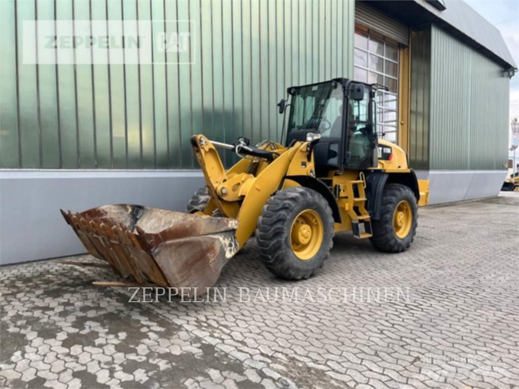 CAT 918M Колесни товарачи