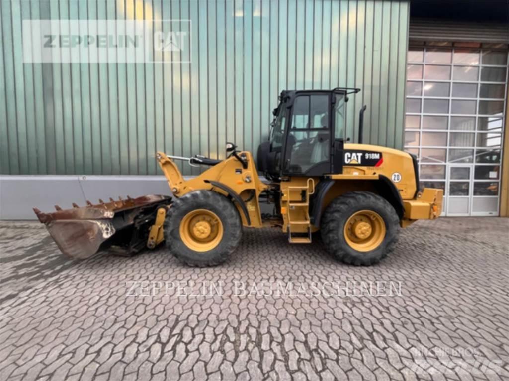 CAT 918M Колесни товарачи