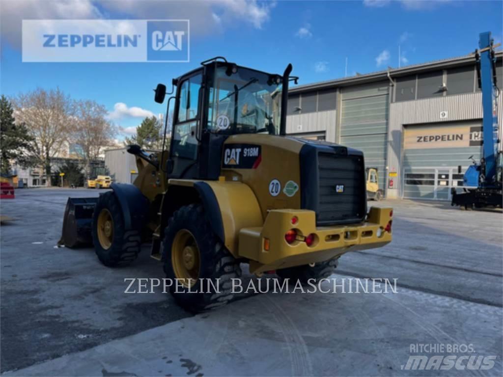 CAT 918M Колесни товарачи