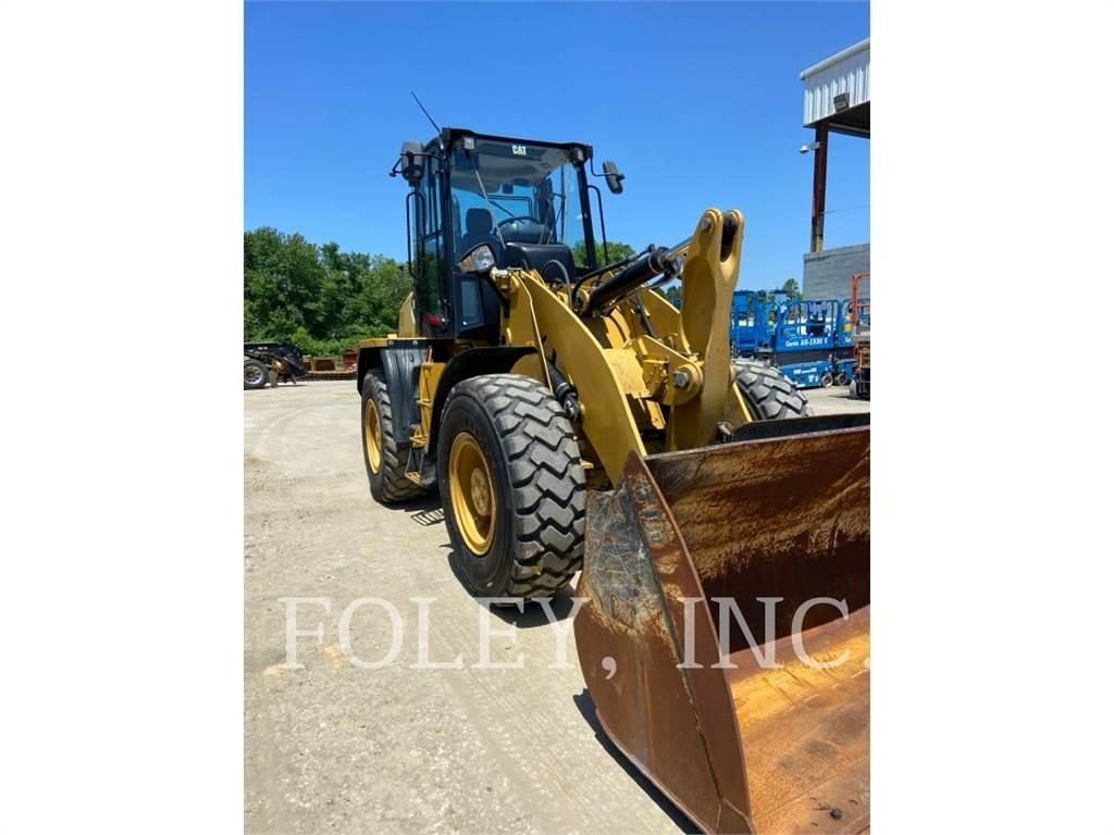 CAT 918M Колесни товарачи
