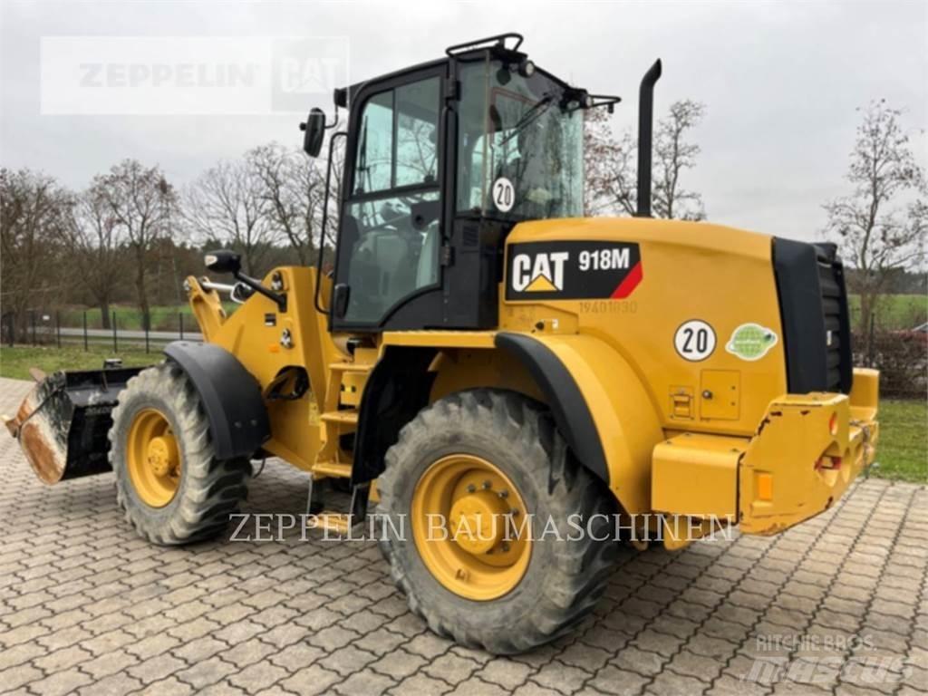 CAT 918M Колесни товарачи
