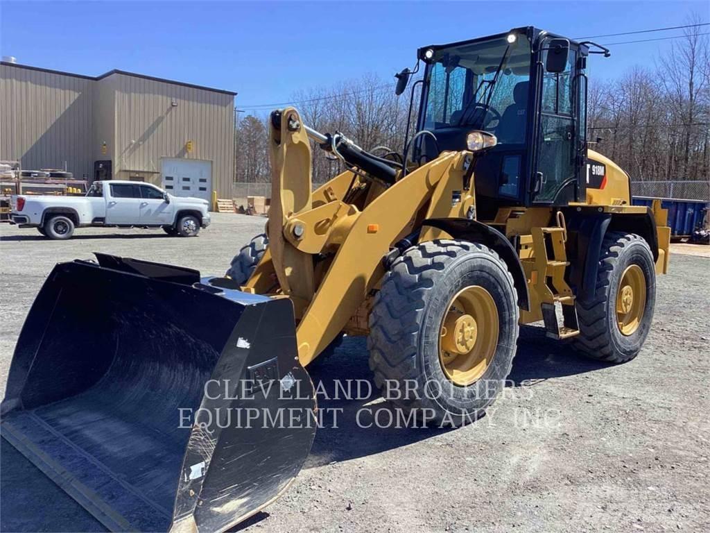 CAT 918M Колесни товарачи