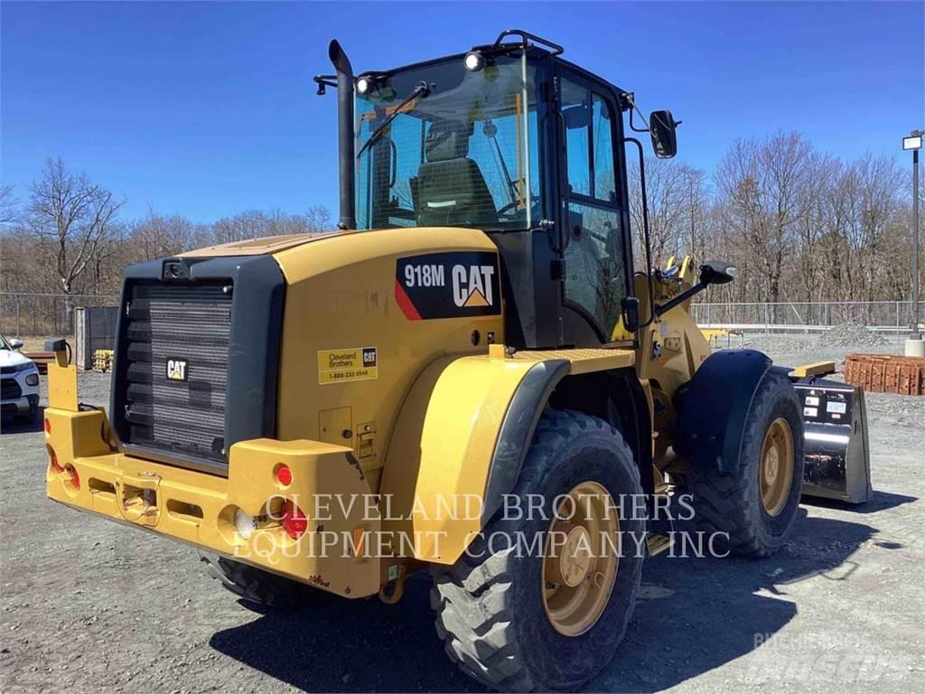 CAT 918M Колесни товарачи