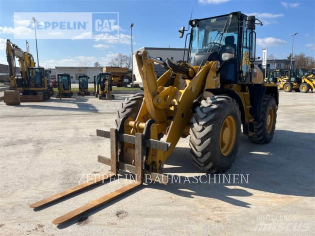 CAT 918M Колесни товарачи