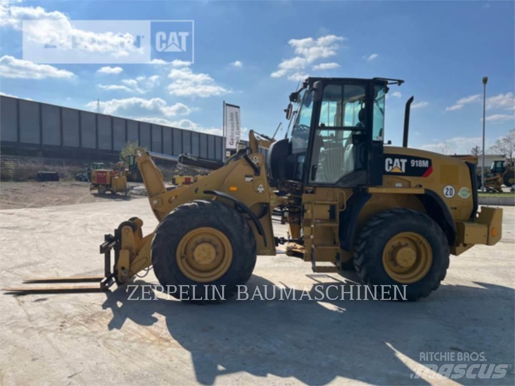 CAT 918M Колесни товарачи