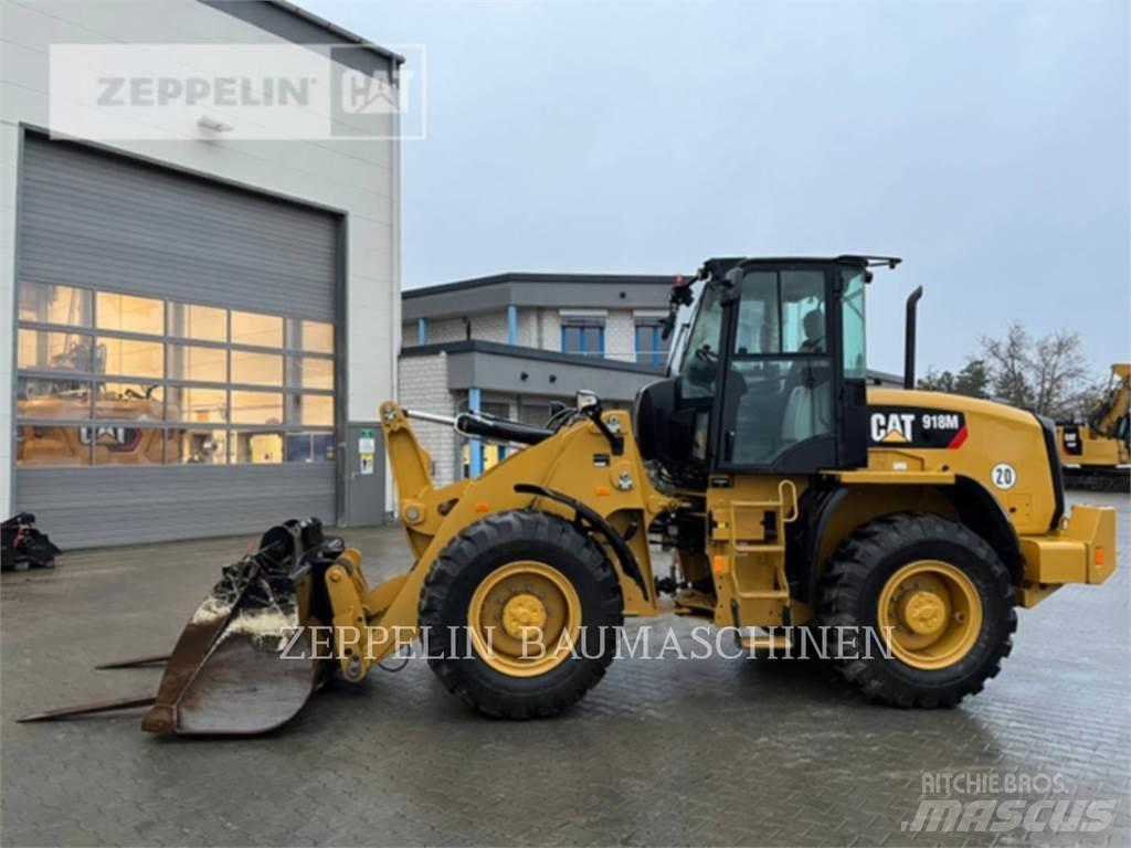 CAT 918M Колесни товарачи