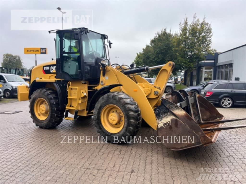CAT 918M Колесни товарачи