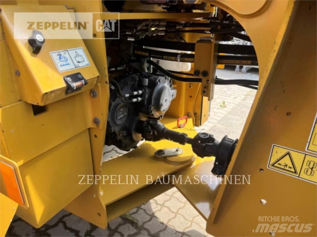 CAT 918M Колесни товарачи
